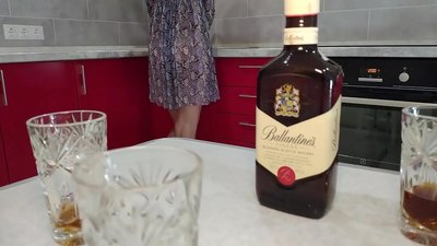 Szex egy barátom részeg feleségével. Remélem, nem ejtem teherbe.